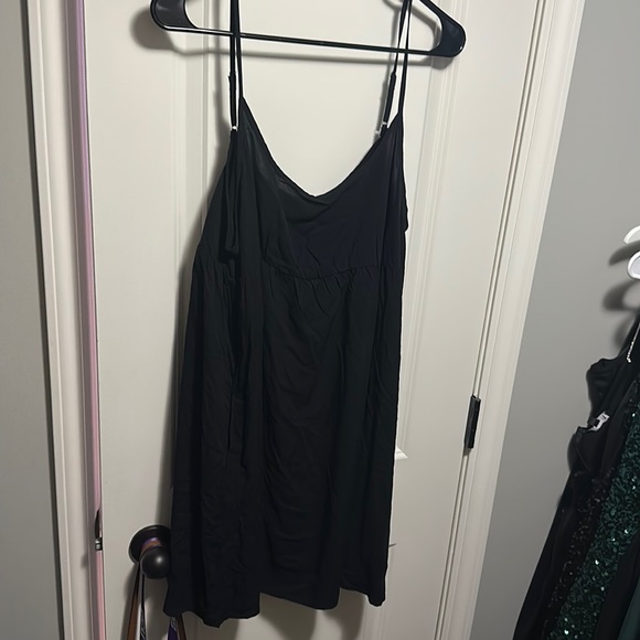 CUTE BLACK SUMMER DRESS - Picture 1 of 2